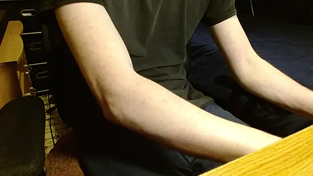 readytocome90 online show from April 10, 9:25 am