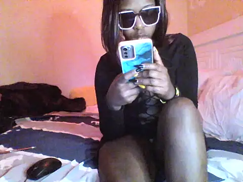 Snapshot of Sexy_jarisan chatting on October 15, 2:01 am Sexy jarisan online show from October 15, 2:01 am