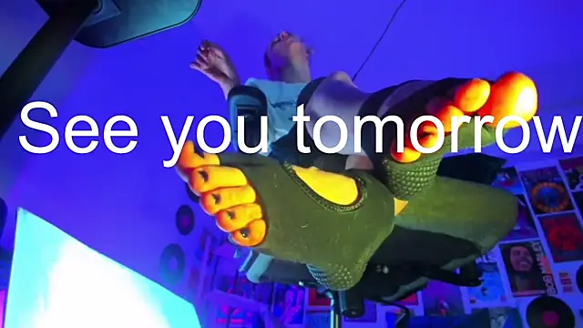 LylithSkye online show from March 16, 8:21 am