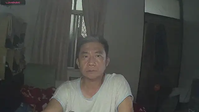 Snapshot of YuHsuant chatting on March 12, 9:55 am YuHsuant online show from March 12, 9:55 am