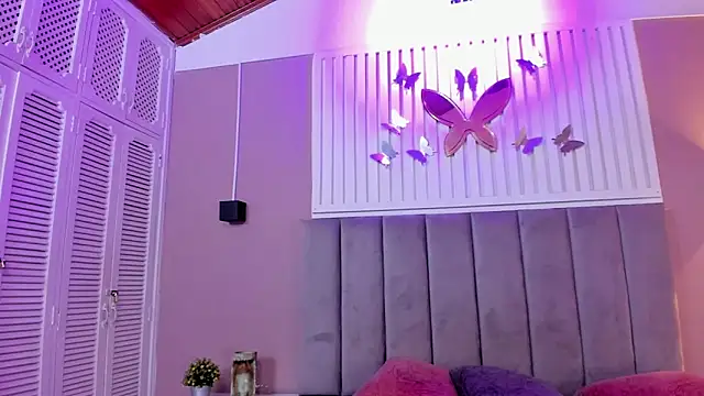 Snapshot of diosa_cristal chatting on January 11, 3:23 am diosa cristal online show from January 11, 3:23 am