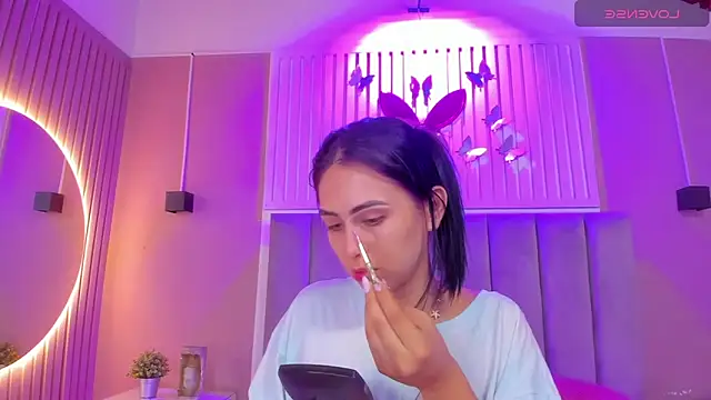 Snapshot of diosa_cristal chatting on December 16, 4:06 am diosa cristal online show from December 16, 4:06 am