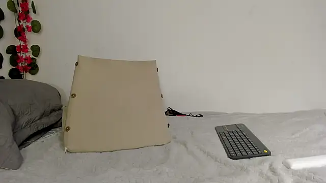 megan dolly777 online show from March 2, 6:37 am