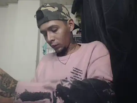 RickyGrey77 online show from January 4, 1:52 am