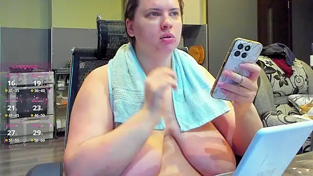 1lindsey1 online show from October 13, 2:00 am