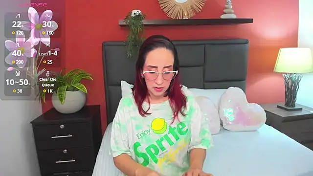 jadde13  online show from December 7, 2:31 am