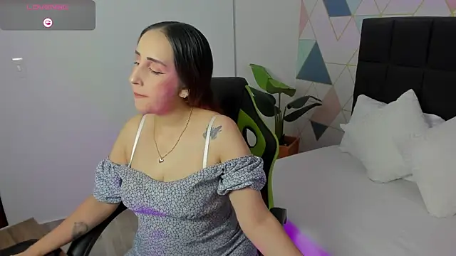 jadde13  online show from October 1, 8:04 pm