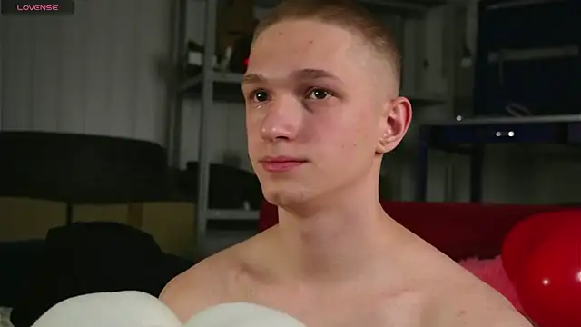 dustyn fox online show from February 12, 8:40 pm