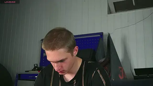 dustyn fox online show from October 7, 4:37 pm