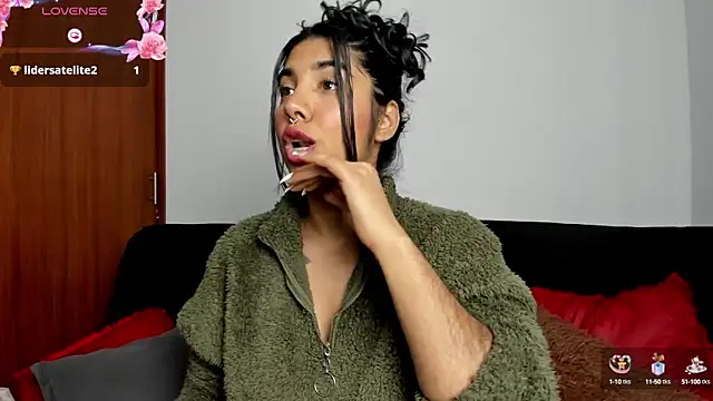 Snapshot of jasmine_bunny_ chatting on January 23, 6:14 pm jasmine bunny online show from January 23, 6:14 pm