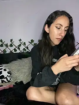 Snapshot of FrancellyHot chatting on October 14, 12:22 am FrancellyHot online show from October 14, 12:22 am