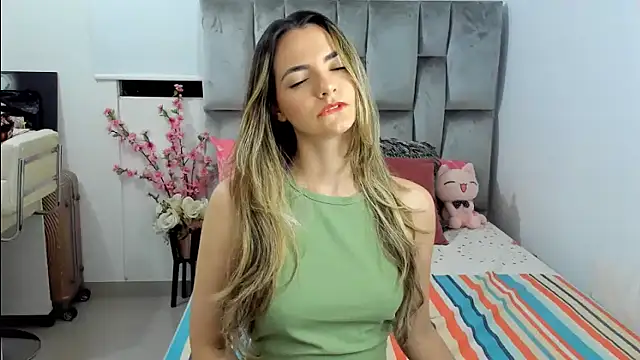 baby-miah online show from December 30, 3:14 am