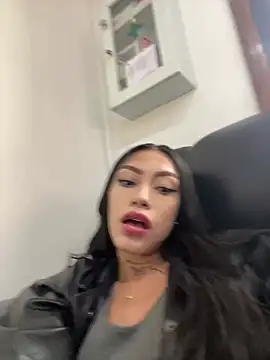 Effy Bonny online show from February 11, 5:50 pm