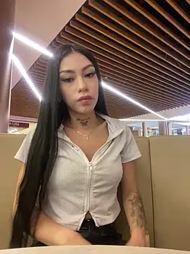 Effy Bonny online show from March 11, 5:35 pm