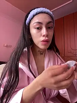 Effy Bonny online show from October 19, 6:19 pm