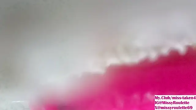 Snapshot of MissyRoulette chatting on December 6, 6:26 am MissyRoulette online show from December 6, 6:26 am