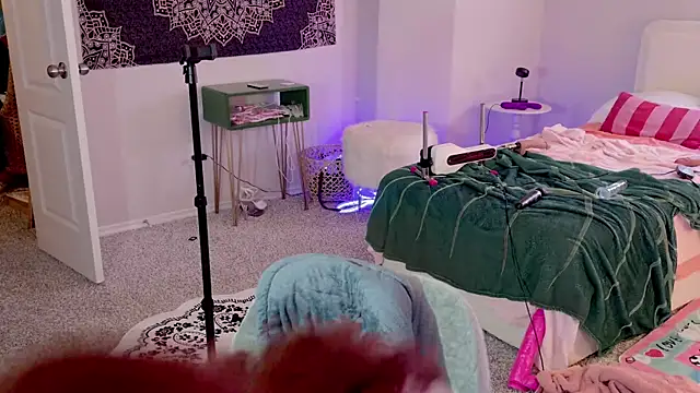 Snapshot of MissyRoulette chatting on January 5, 6:13 am MissyRoulette online show from January 5, 6:13 am