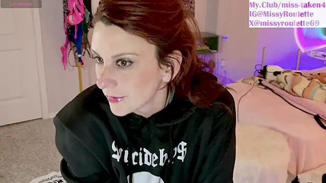 Snapshot of MissyRoulette chatting on January 17, 3:23 am MissyRoulette online show from January 17, 3:23 am