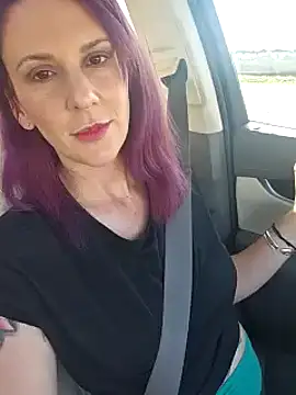 Snapshot of MissyRoulette chatting on February 4, 4:18 pm MissyRoulette online show from February 4, 4:18 pm