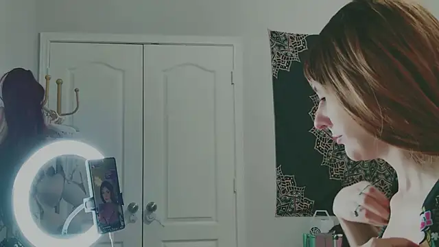 Snapshot of MissyRoulette chatting on November 13, 8:13 am MissyRoulette online show from November 13, 8:13 am