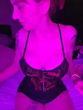 Snapshot of MissyRoulette chatting on February 1, 10:36 am MissyRoulette online show from February 1, 10:36 am