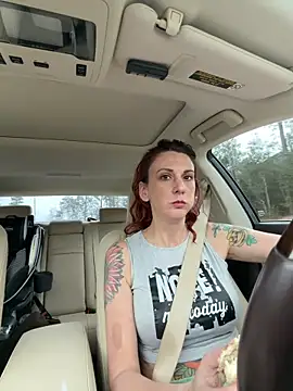 Snapshot of MissyRoulette chatting on February 19, 3:41 pm MissyRoulette online show from February 19, 3:41 pm