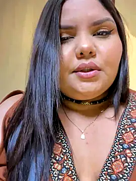 Snapshot of _Shara_Handal_ chatting on December 5, 10:55 am Shara Handal online show from December 5, 10:55 am