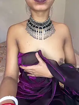 Snapshot of Hot-sexy222 chatting on December 17, 9:17 am Hot-sexy222 online show from December 17, 9:17 am