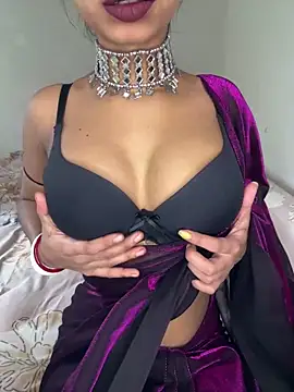 Snapshot of Hot-sexy222 chatting on December 31, 9:42 am Hot-sexy222 online show from December 31, 9:42 am