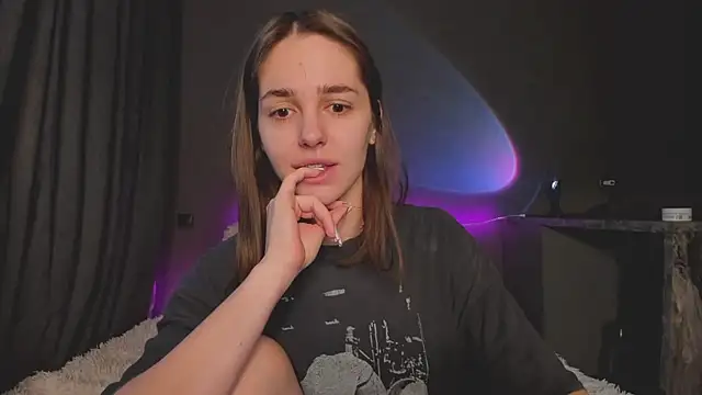 JudyAngil online show from February 11, 6:18 am