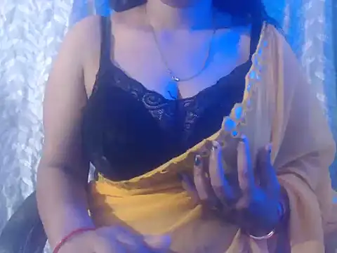 Snapshot of cute-priy chatting on November 6, 5:08 am cute-priy online show from November 6, 5:08 am