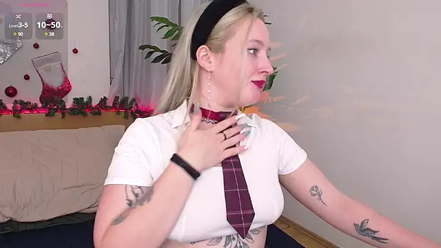 Snapshot of Nicole__Aniston_ chatting on January 4, 6:30 pm Nicole Aniston online show from January 4, 6:30 pm