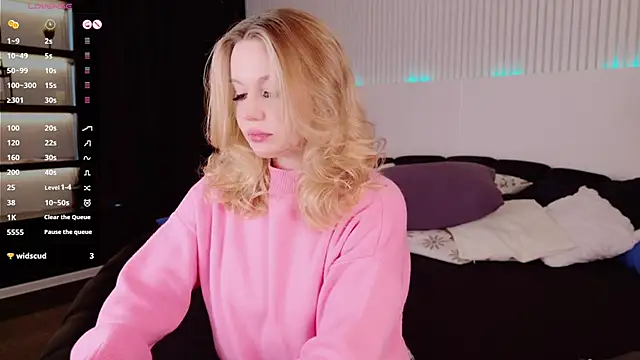 AliceMorr online show from December 14, 8:34 am