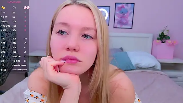 AliceMorr online show from January 24, 2:30 pm