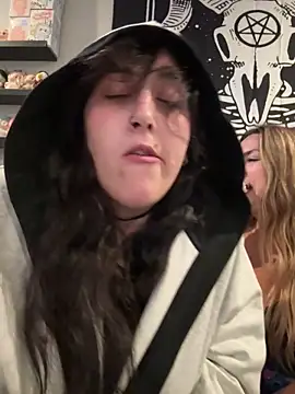 ThicBunz online show from September 17, 3:30 am