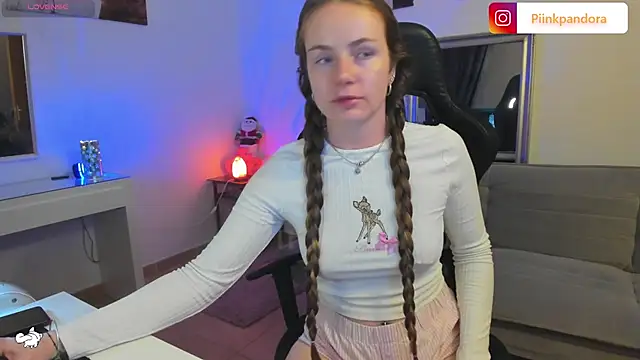 Piinkpandora online show from December 3, 3:32 pm