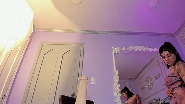 Snapshot of JeyLee chatting on October 3, 12:02 pm JeyLee online show from October 3, 12:02 pm