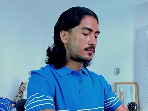 Snapshot of david__johnson372 chatting on October 12, 1:21 pm david johnson372 online show from October 12, 1:21 pm