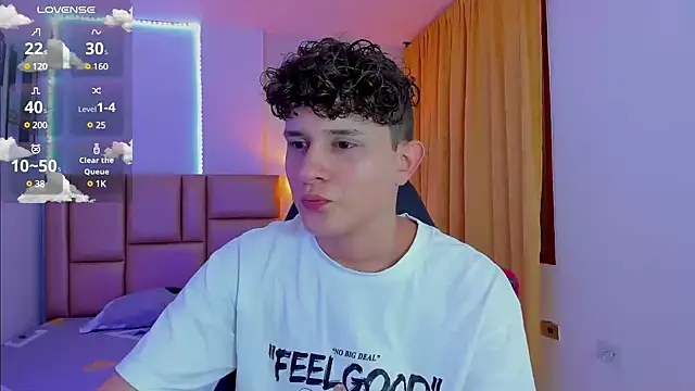 Nathan Bluee online show from December 11, 8:28 pm