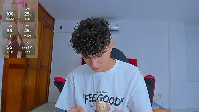 Nathan Bluee online show from December 16, 1:32 pm