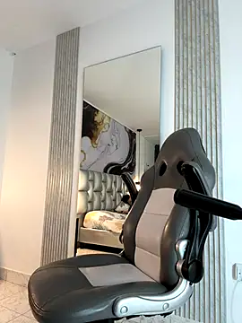 Nathan Bluee online show from October 6, 11:29 am