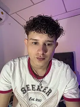 Snapshot of Nathan_Bluee chatting on November 3, 3:02 pm Nathan Bluee online show from November 3, 3:02 pm