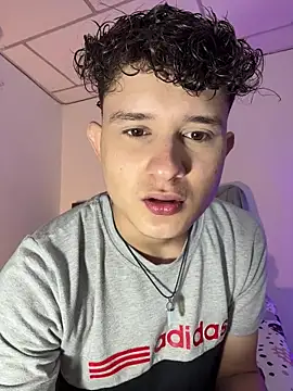 Snapshot of Nathan_Bluee chatting on November 20, 3:23 pm Nathan Bluee online show from November 20, 3:23 pm