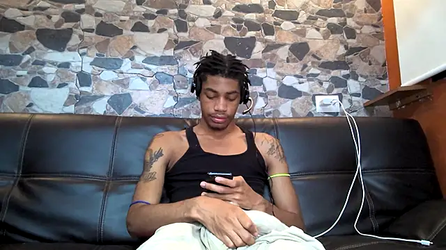 Skinnyblackman online show from April 23, 4:35 am