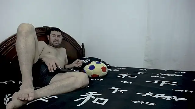 Snapshot of ambar_jacksonn chatting on December 14, 4:40 am ambar jacksonn online show from December 14, 4:40 am