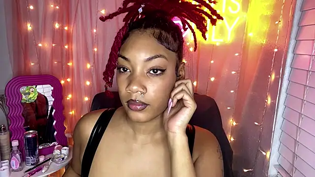 Snapshot of SheSoNastyy_21 chatting on December 4, 7:50 am SheSoNastyy 21 online show from December 4, 7:50 am