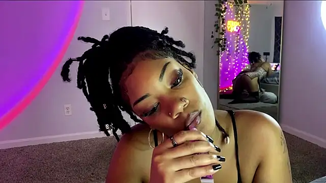 Snapshot of SheSoNastyy_21 chatting on September 26, 9:24 am SheSoNastyy 21 online show from September 26, 9:24 am