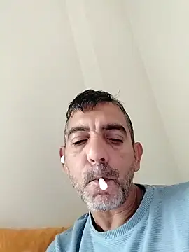 Snapshot of Egemen2245 chatting on November 4, 7:29 am Egemen2245 online show from November 4, 7:29 am