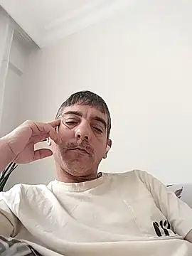 Snapshot of Egemen2245 chatting on November 29, 9:34 am Egemen2245 online show from November 29, 9:34 am