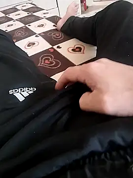 Snapshot of Egemen2245 chatting on December 18, 11:27 am Egemen2245 online show from December 18, 11:27 am